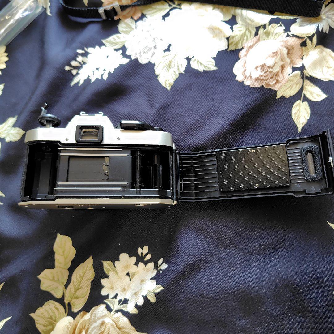 BODY価格でレンズ0円お買得ニコンFM10＆35-70ズームレンズ付 完動良品