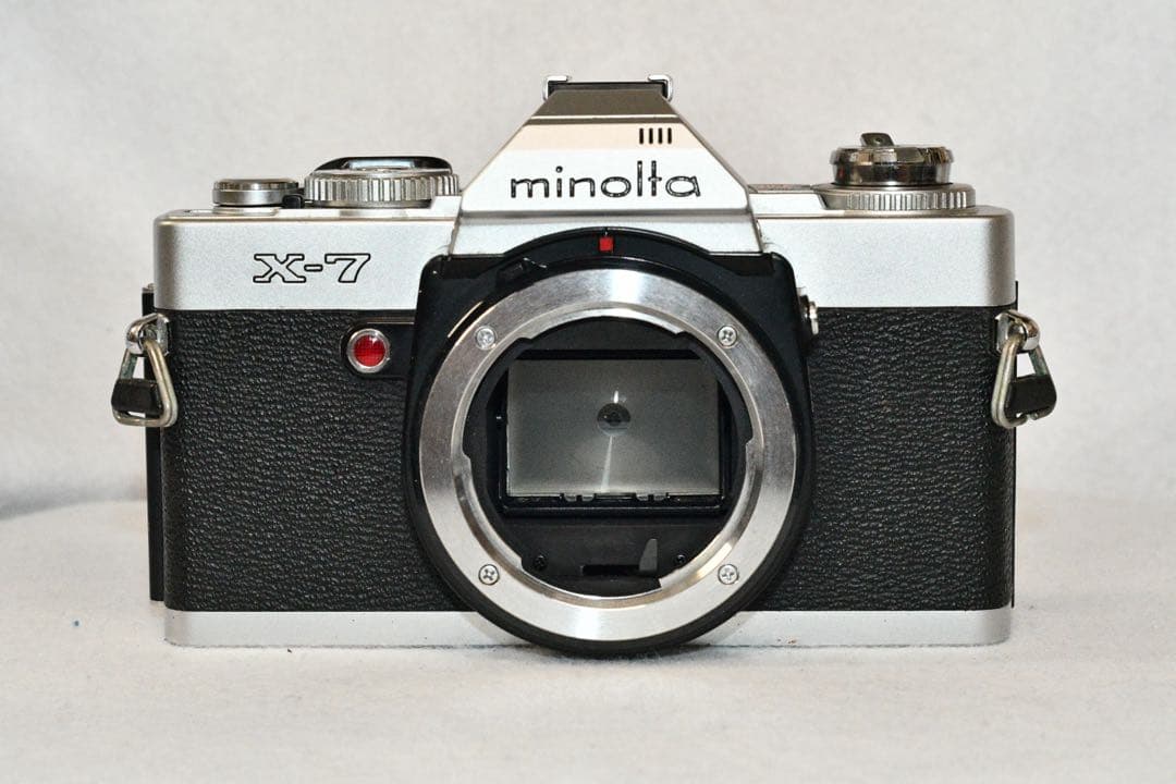 《動作品》minolta X-7 +標準ズームレンズ付き　a438