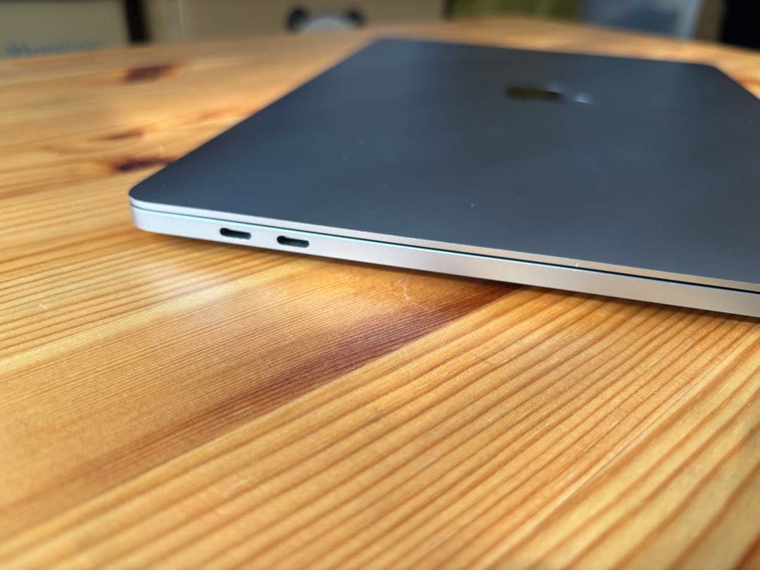 MacBook Pro2020 Core i5•16GB •1TB