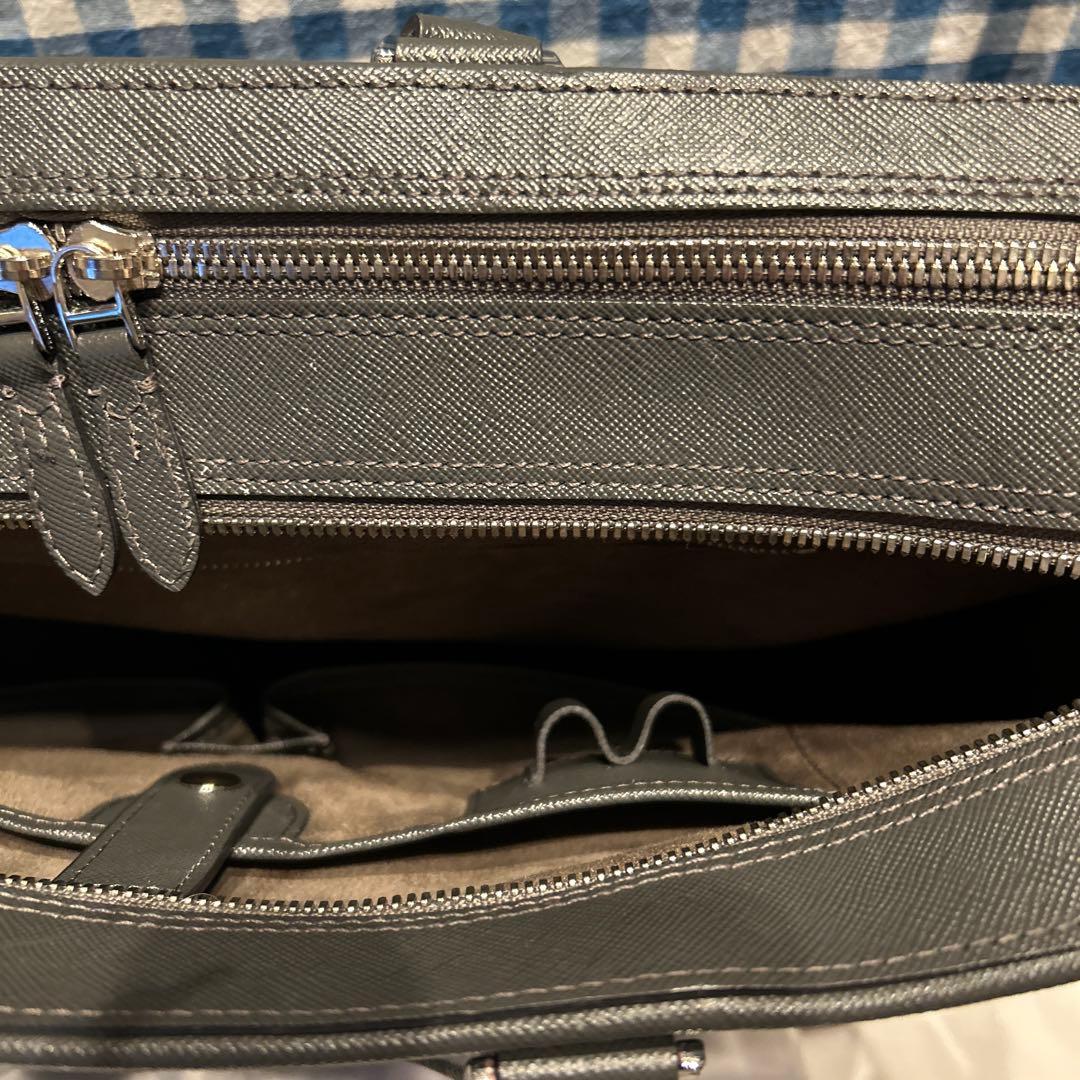 【美品】ペッレモルビダ　ブリーフバッグ （２室タイプ）