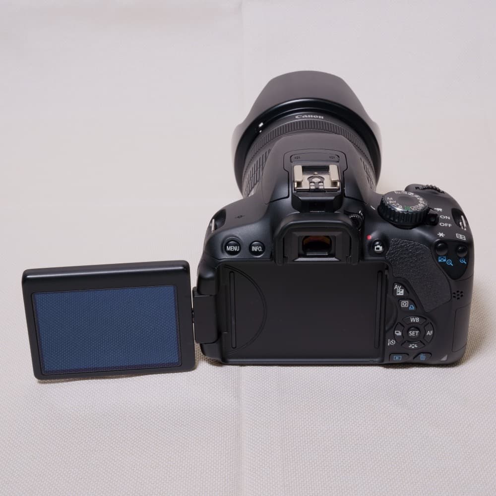 【付属品多数】EOS Kiss X6i + 18-135mmズーム キヤノン