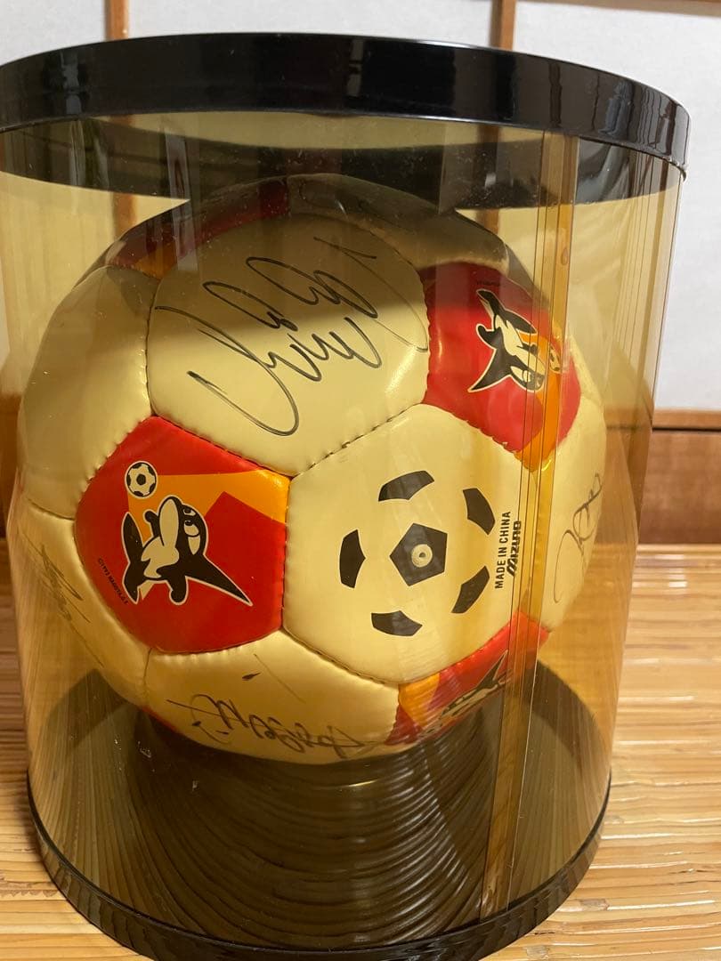 グランパス直筆選手サインボール 1993-95年くらい　ケース付き