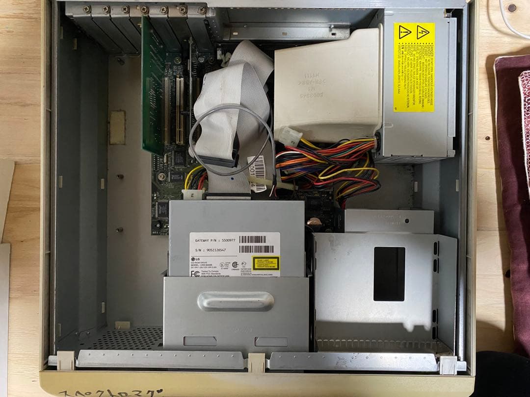 gateway GP6-466C デスクトップパソコン Windows98 世代