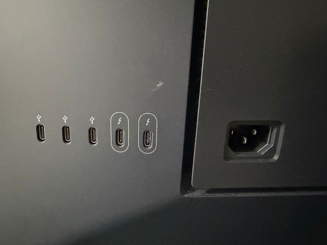 LG 24MD4KL-B 4K液晶モニター　Thunderbolt3対応