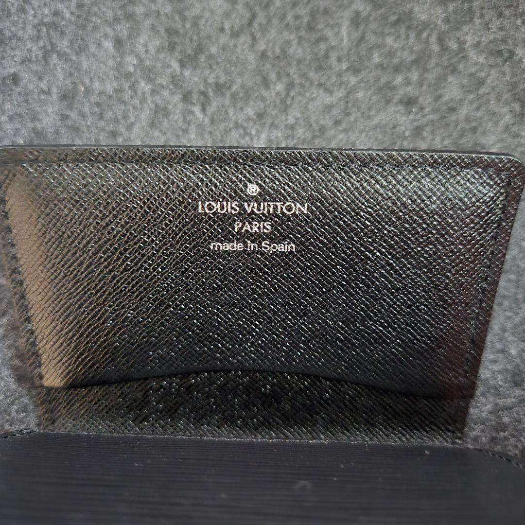 ヴィトン アンヴェロップカルトドゥヴィジット ノワール エピ M56582