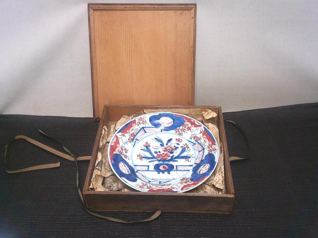 【 花籠手色絵皿　観賞　骨董・ｋ35・伊万里 】陶磁器 鉢　丼　インテリア　収集