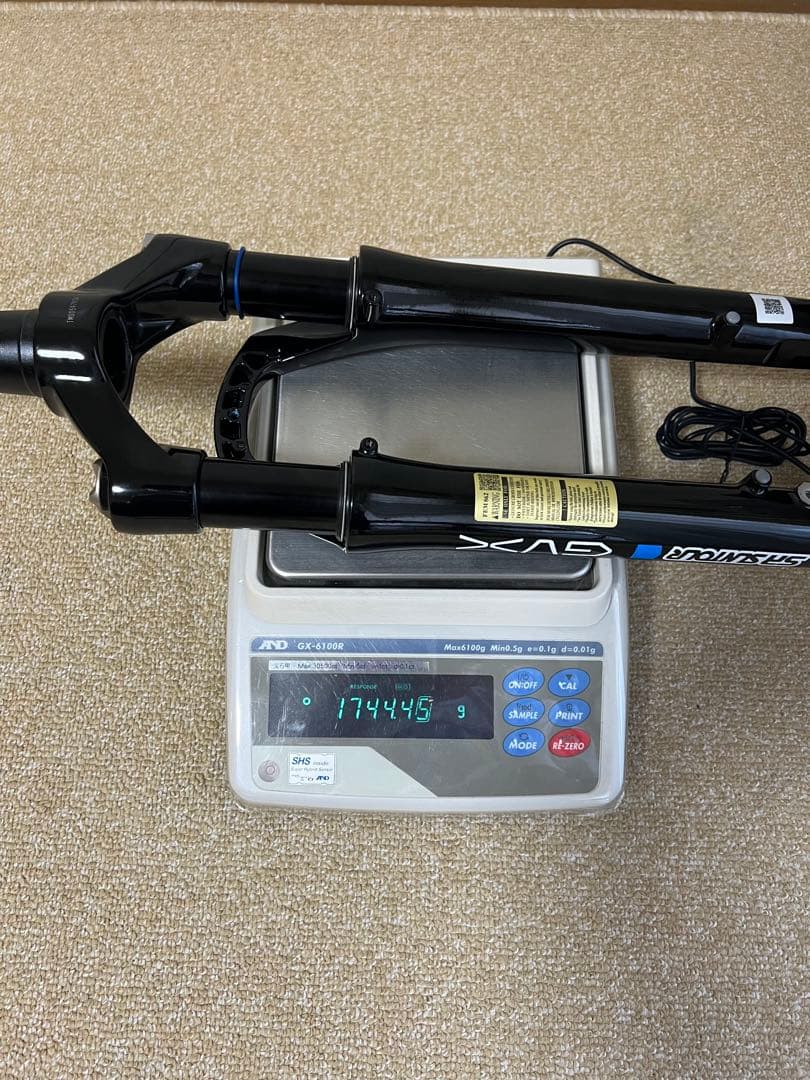 SR SUNTOUR サンツアー GVX32-S φ12X100 700C