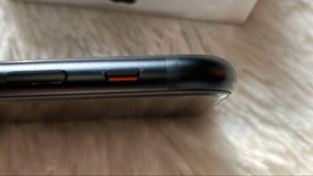 【格安】iPhone SE3 128GB SIMフリー 【即発送】 【付属品】