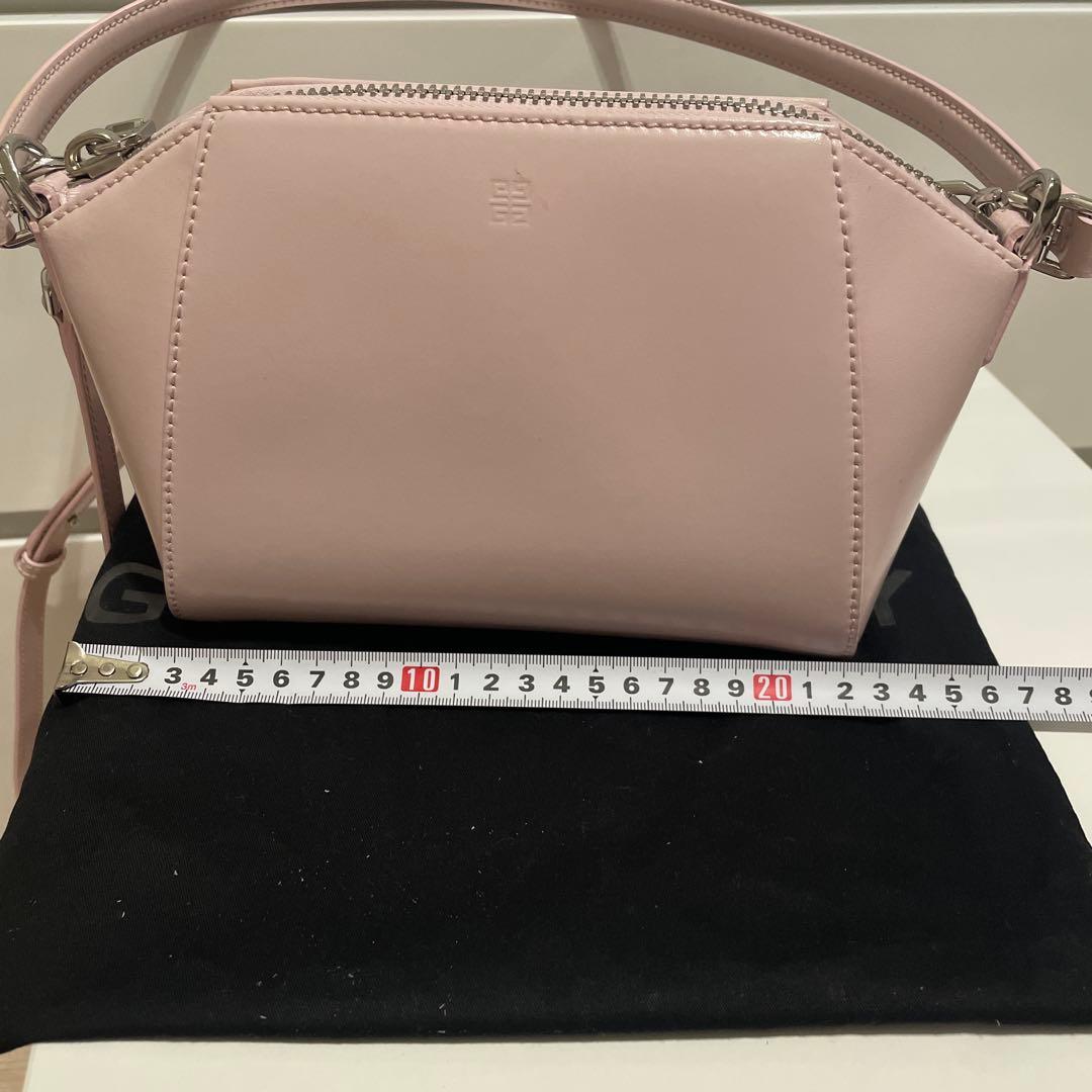 ジバンシイアンティゴナショルダーバッグ新品