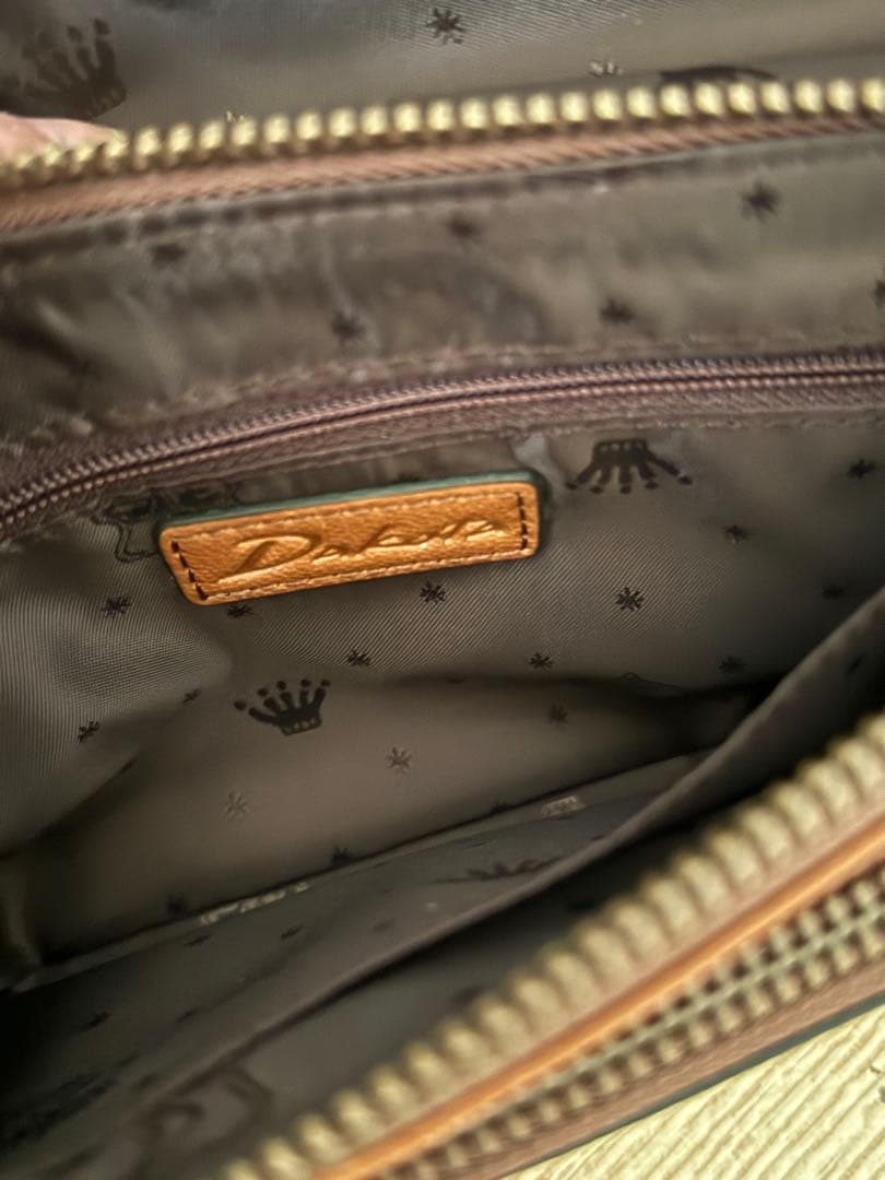 Dakotaのお財布ショルダー