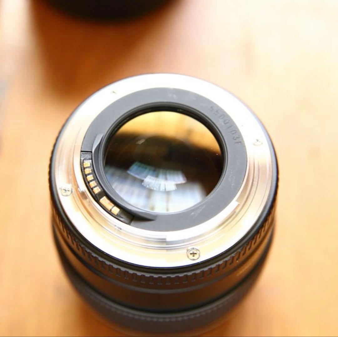 Canon EF 85mm F1.8 USM 付属品あり