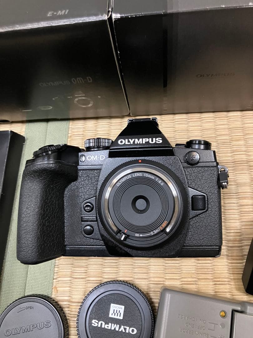 OLYMPUS OM−D E−M1
