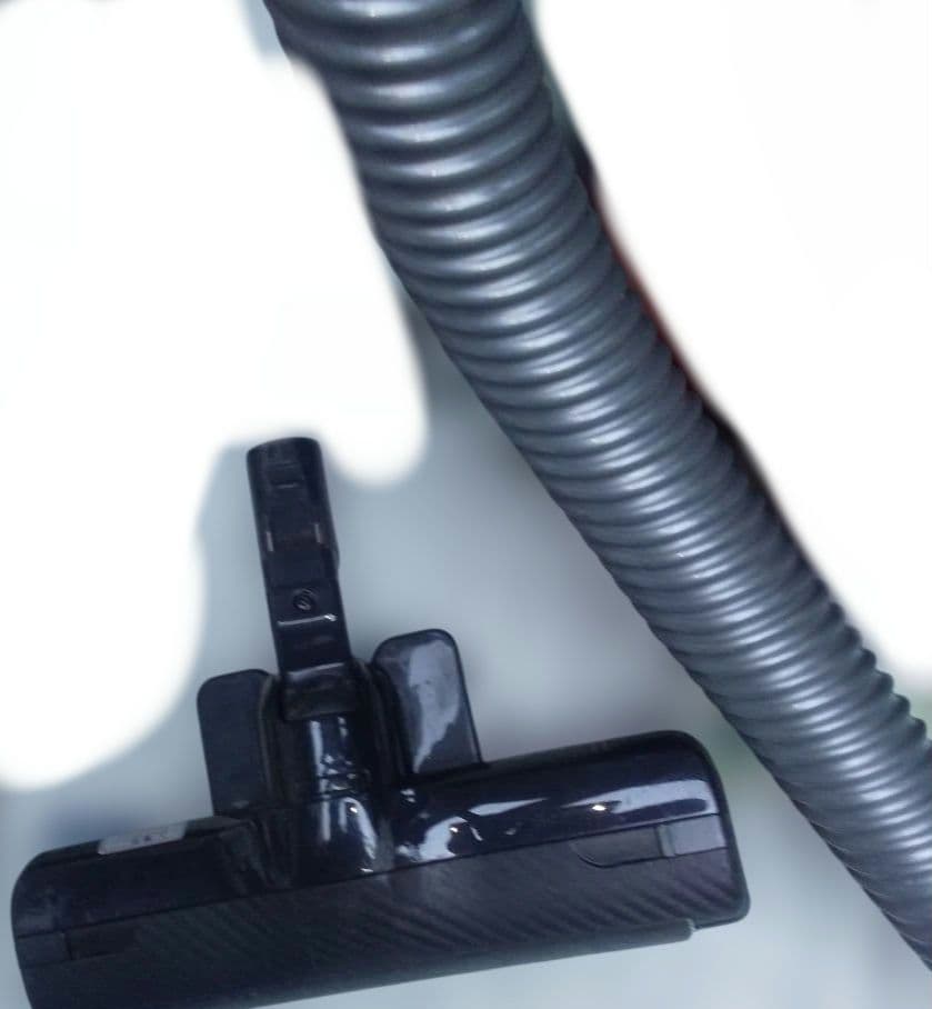 TOSHIBA トルネオミニVC-CF31(R)サイクロン掃除機 2022年製