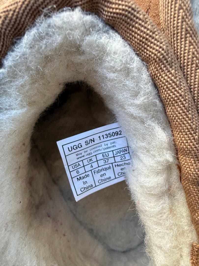 UGG クラシック ウルトラ ミニ プラットフォーム ブーツ 23cm 箱付き