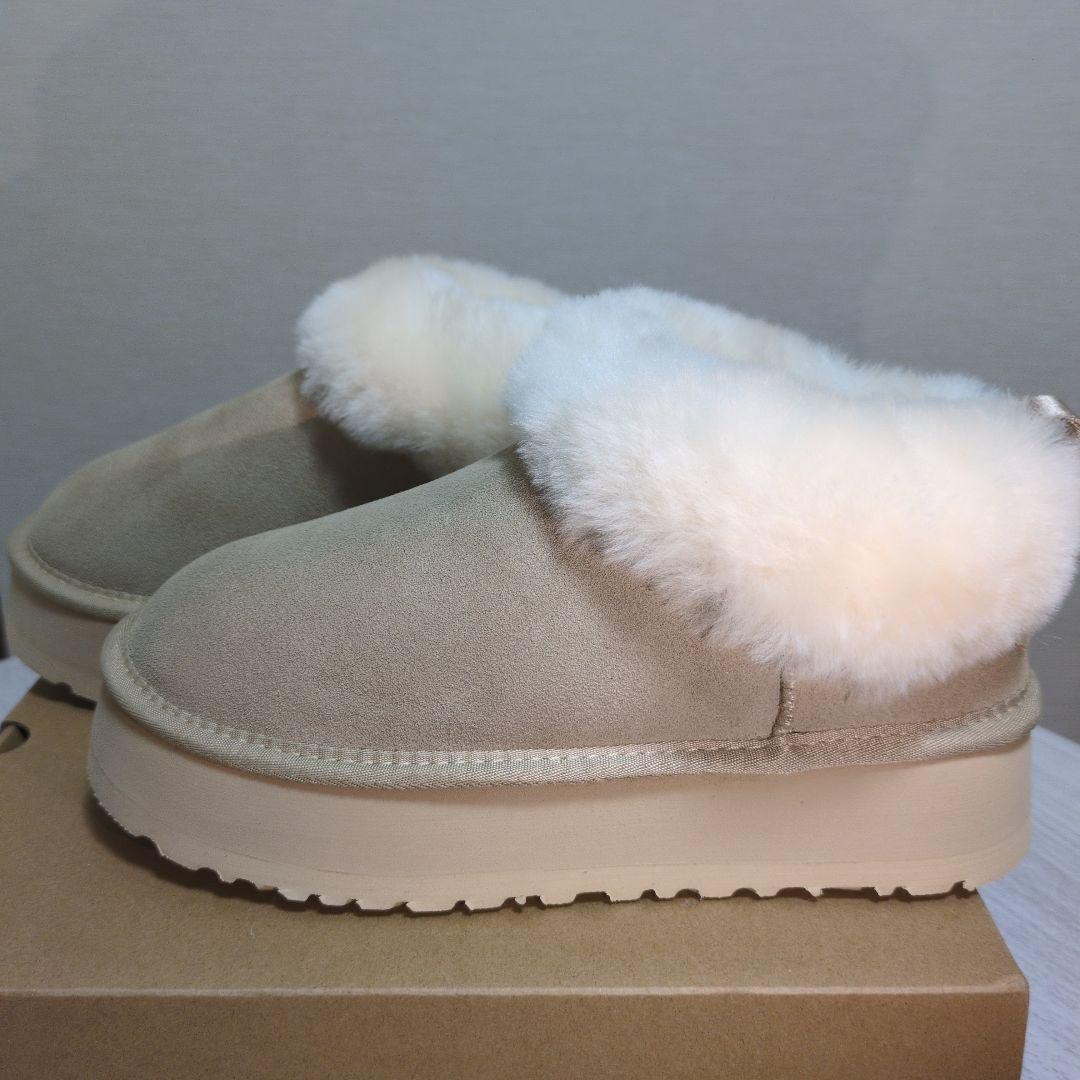 【新品未使用箱付】UGG ブーツ ベージュ 24センチ