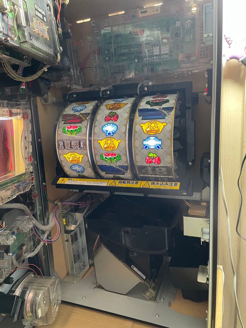 パチスロ　スロット　実機　AKB 初代　5号機