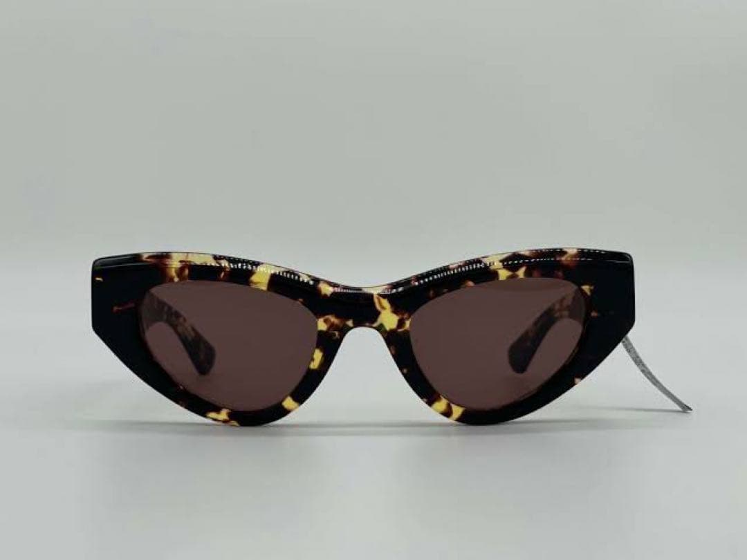 BOTTEGA VENETA ボッテガヴェネタ キャットアイサングラス