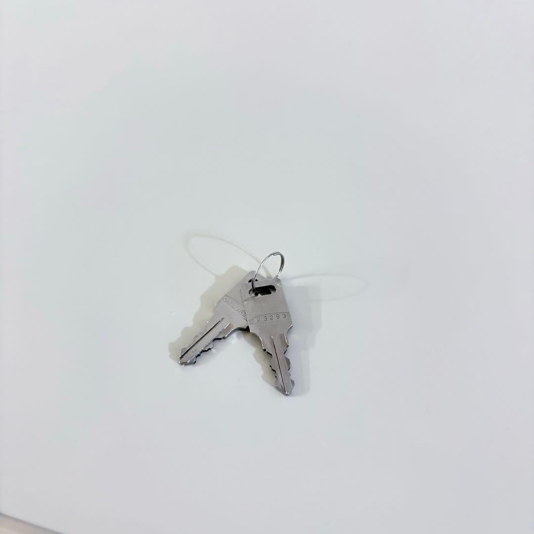 オカムラ　書庫　オフィス　ローキャビネット　キャビネット　A4 鍵付き