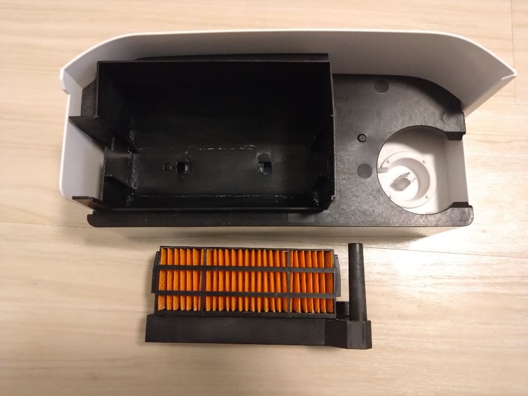 SHARP 加湿セラミックファンヒーター　HX-SK12