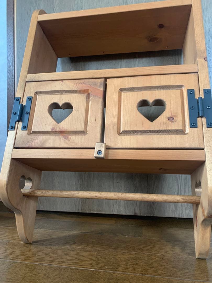 カントリー家具　木製　ハートくり抜き　棚　ラック　シェルフ