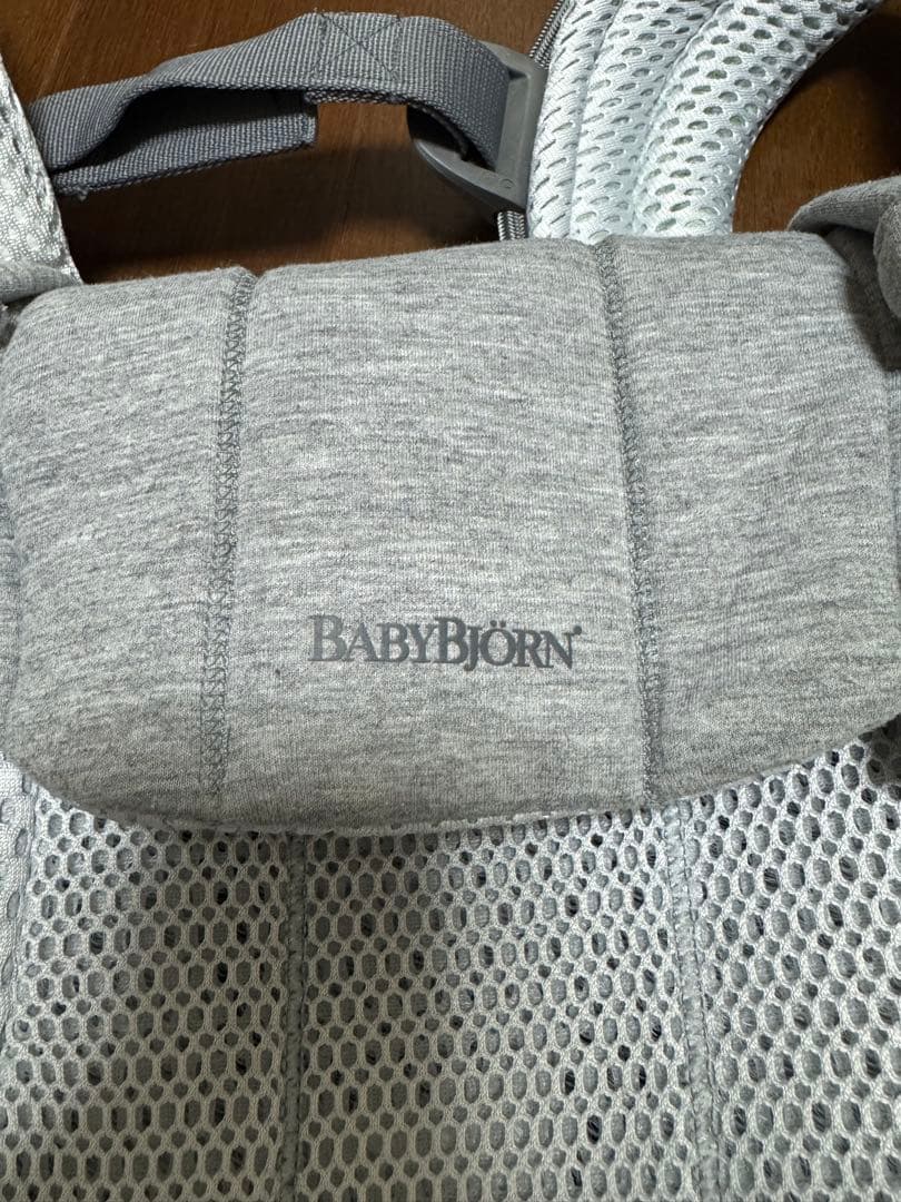 BABYBJÖRN ハーモニー　抱っこ紐 メッシュ シルバー