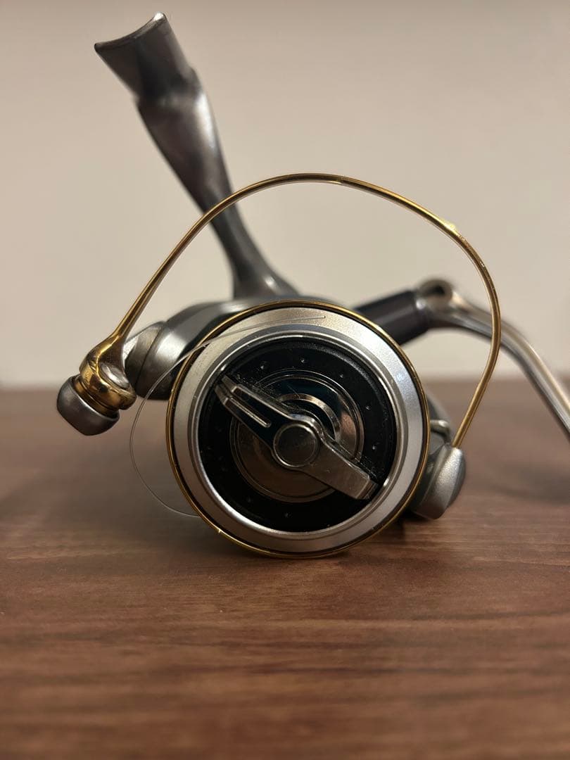 シマノ　11 ツインパワー C3000HG 美品