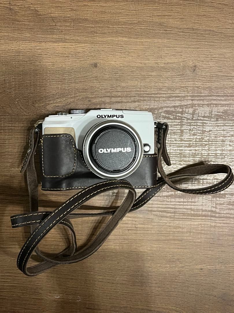 さ*ち様 OLYMPUS PEN E-PL2 ホワイト 14-42mmレンズ付※