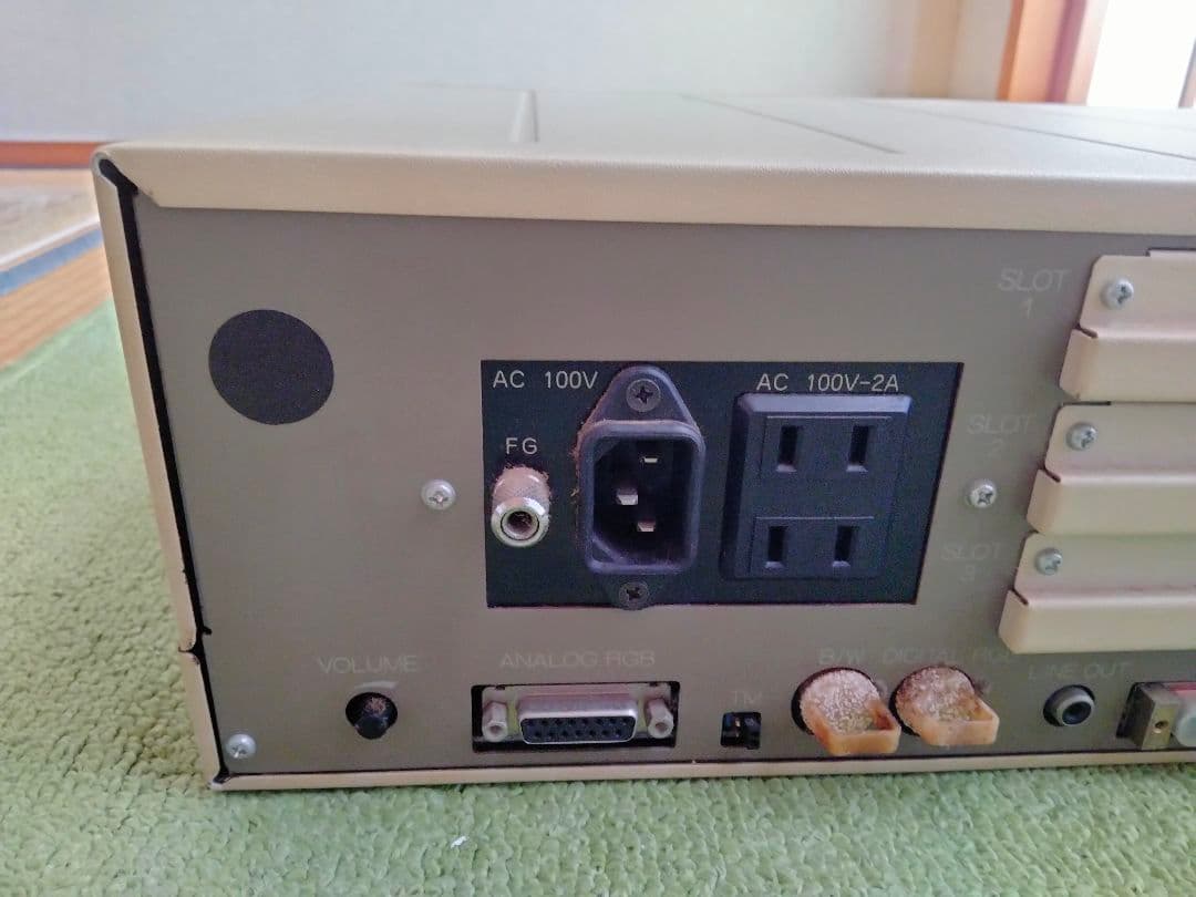 NEC PC-8801mkⅡSR デスクトップ コンピュータ 本体（ジャンク品）