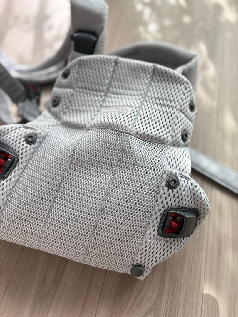 ベビービョルン　ベビーキャリア　ハーモニー　メッシュグレー　抱っこ紐