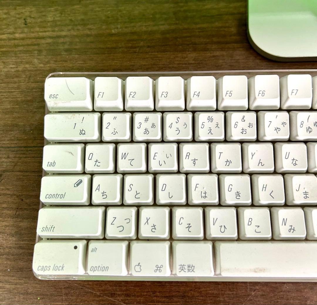 動作確認　iMacG5+iSightのモデルと付属品 DVDディスクとキーボード