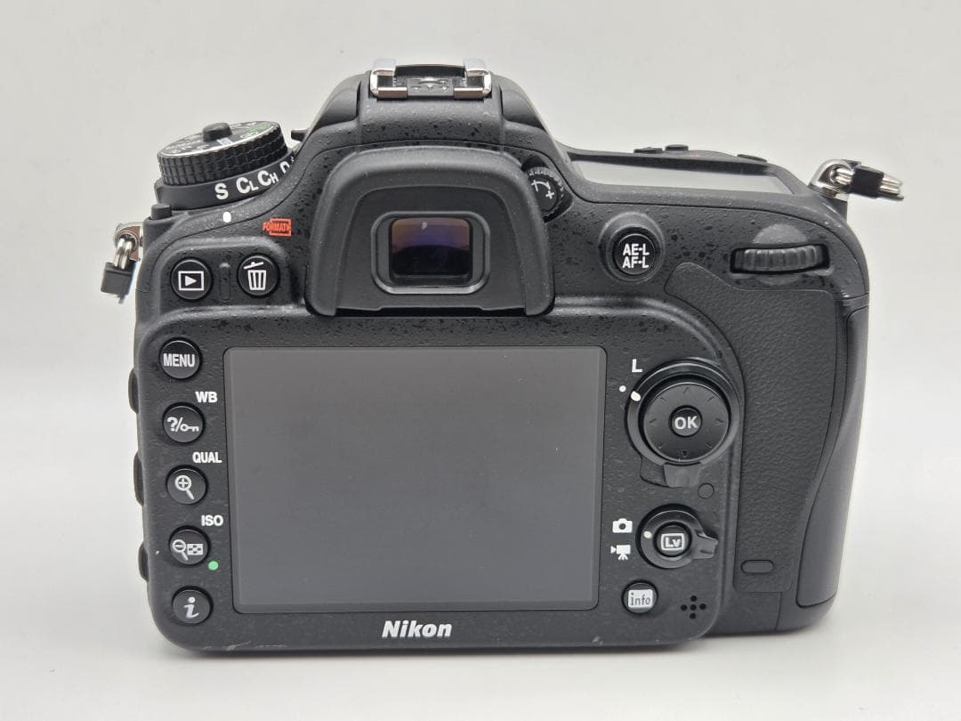 ■897ショット■ NIKON 一眼レフカメラ D7200 ボディ