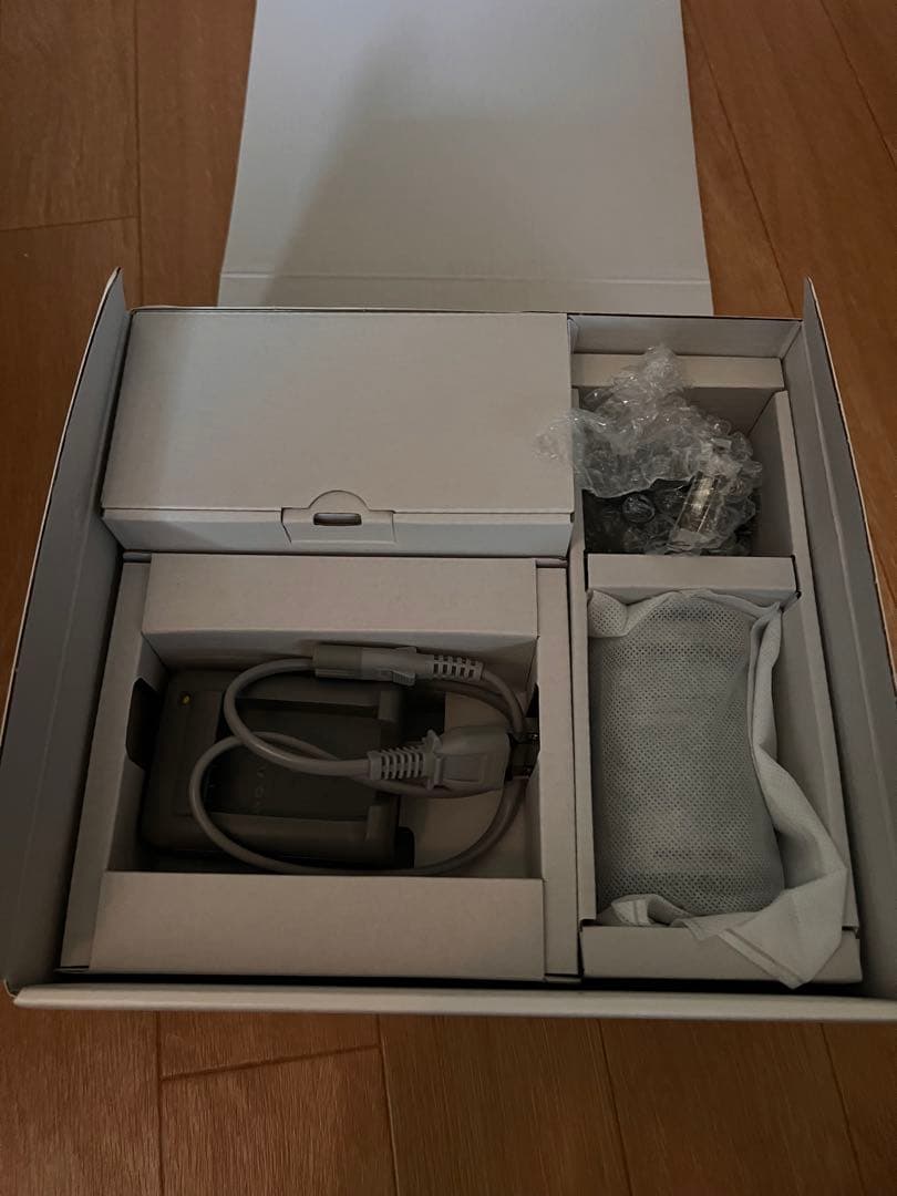 Olympus PEN E-PL8 + Vanguard バッグ