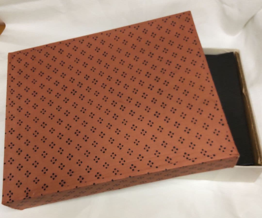 木目の美しい折敷　卓上膳　吹上型　天然木製　黒　漆塗り　５枚セット　共箱あり