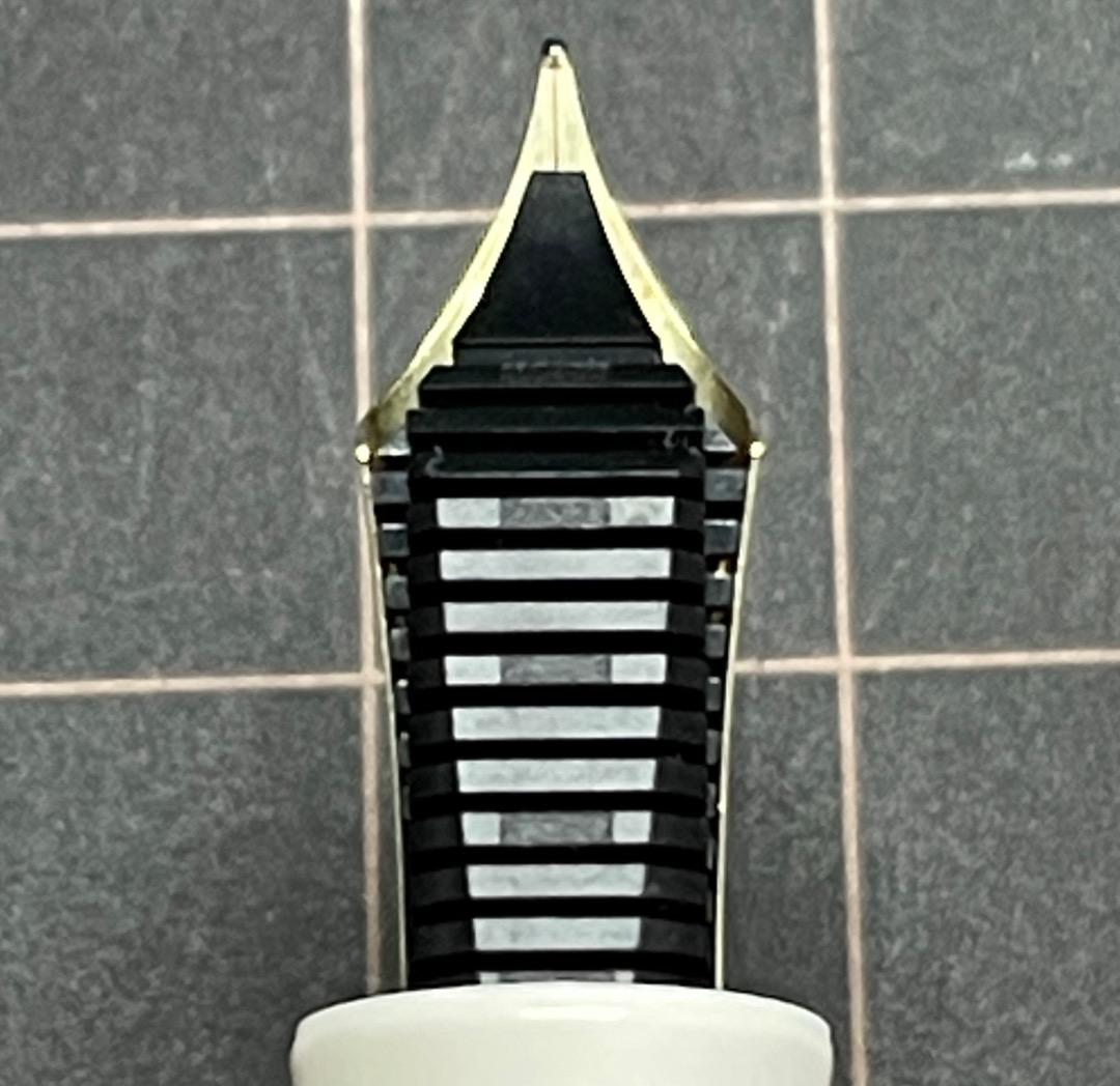 セーラー万年筆　ランコントル　ピスタッシュ　MF（中細）