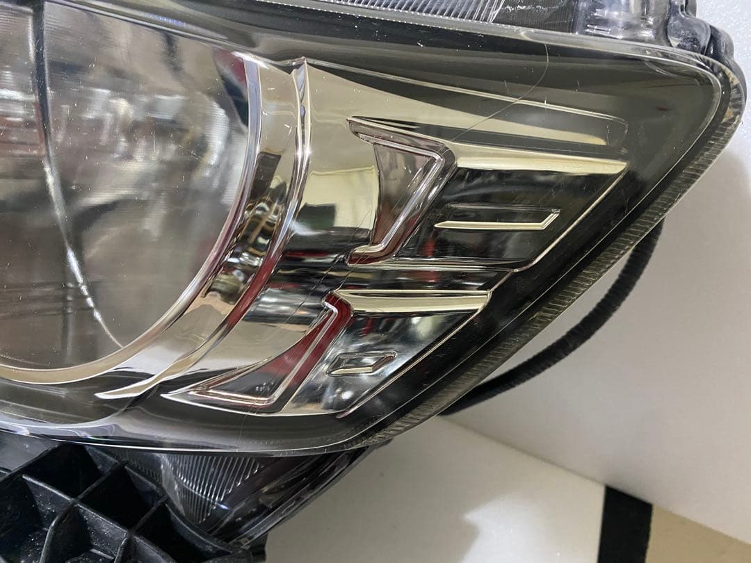 ホンダ フリード スパイク GB3 純正 HID ヘッドライト 左右セット