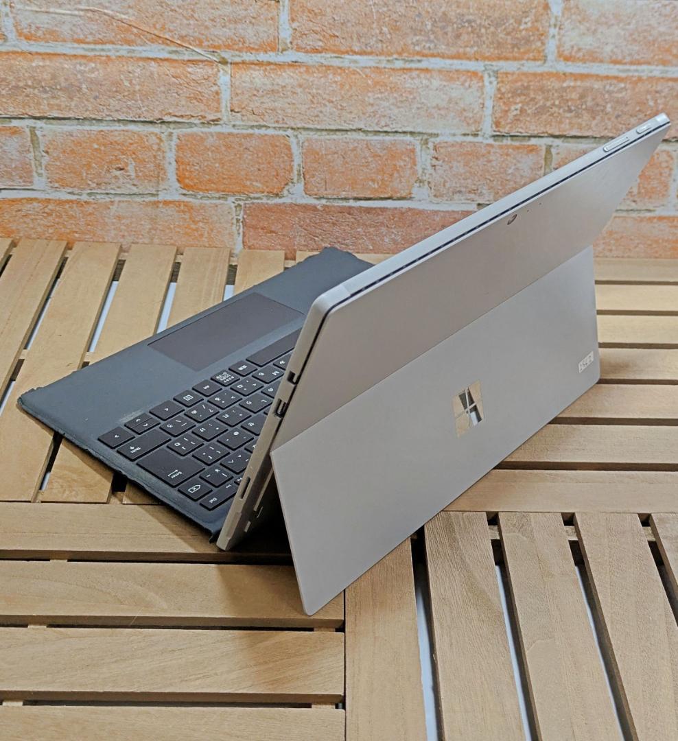 (2562)Surface Pro m3 128GB バッテリー91%◎