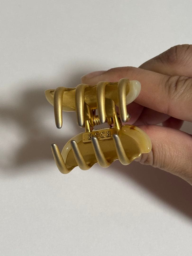 acca ヘアクリップ 2個