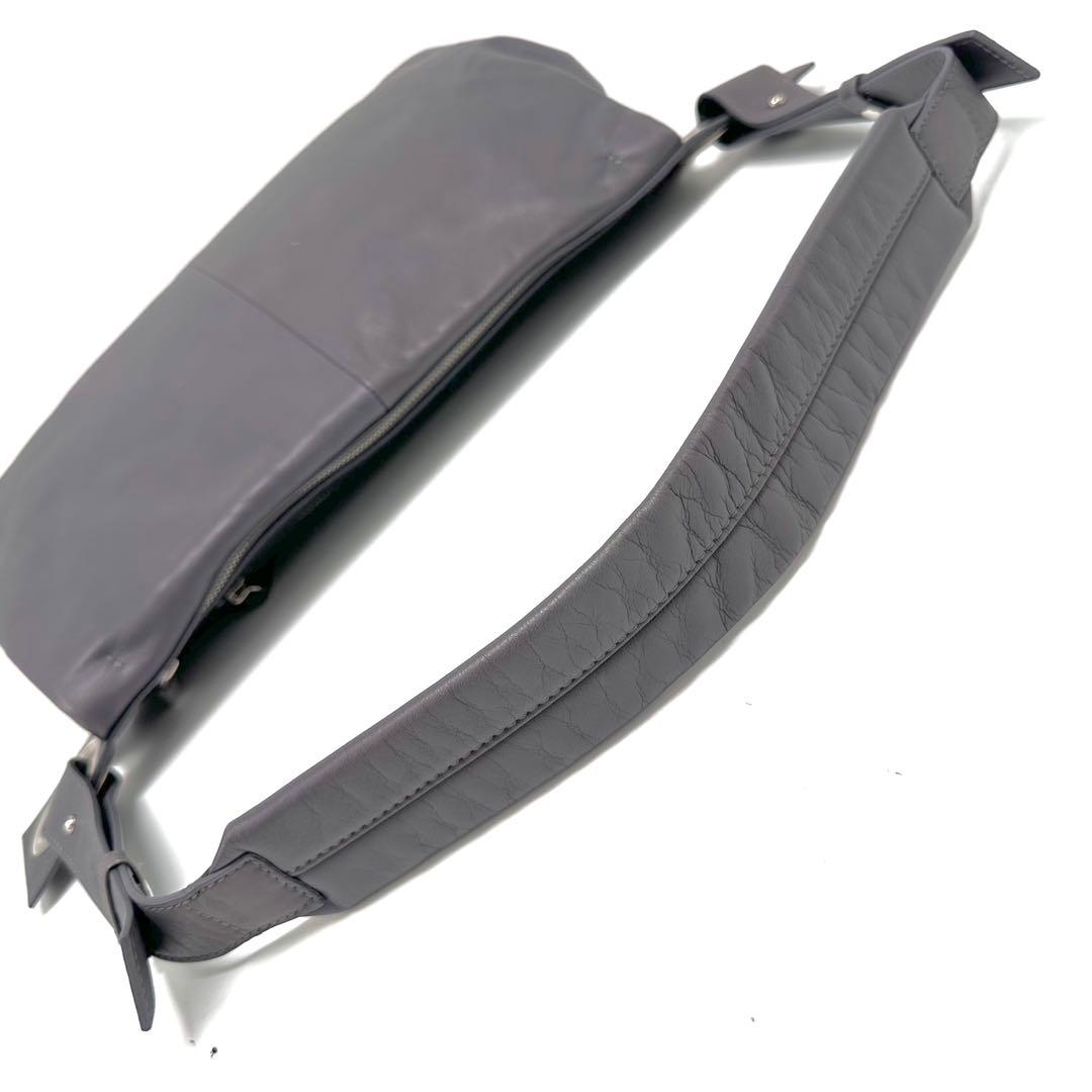 kawa-kawa ハトメ ボディバッグ Lサイズ レザー 赤みがかったグレー