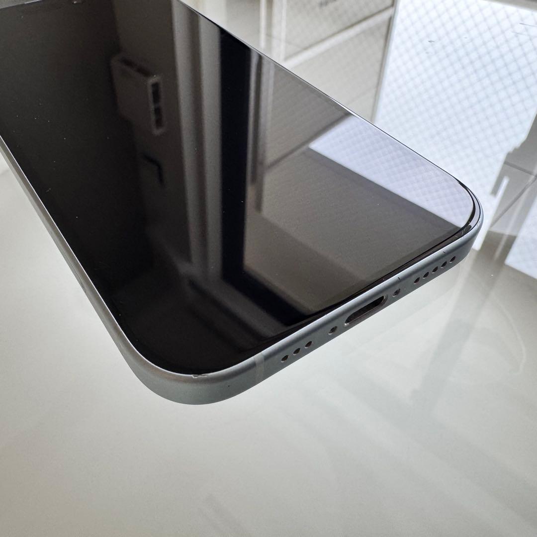 Apple iPhone15 128GB SIMフリー バッテリー残量84%