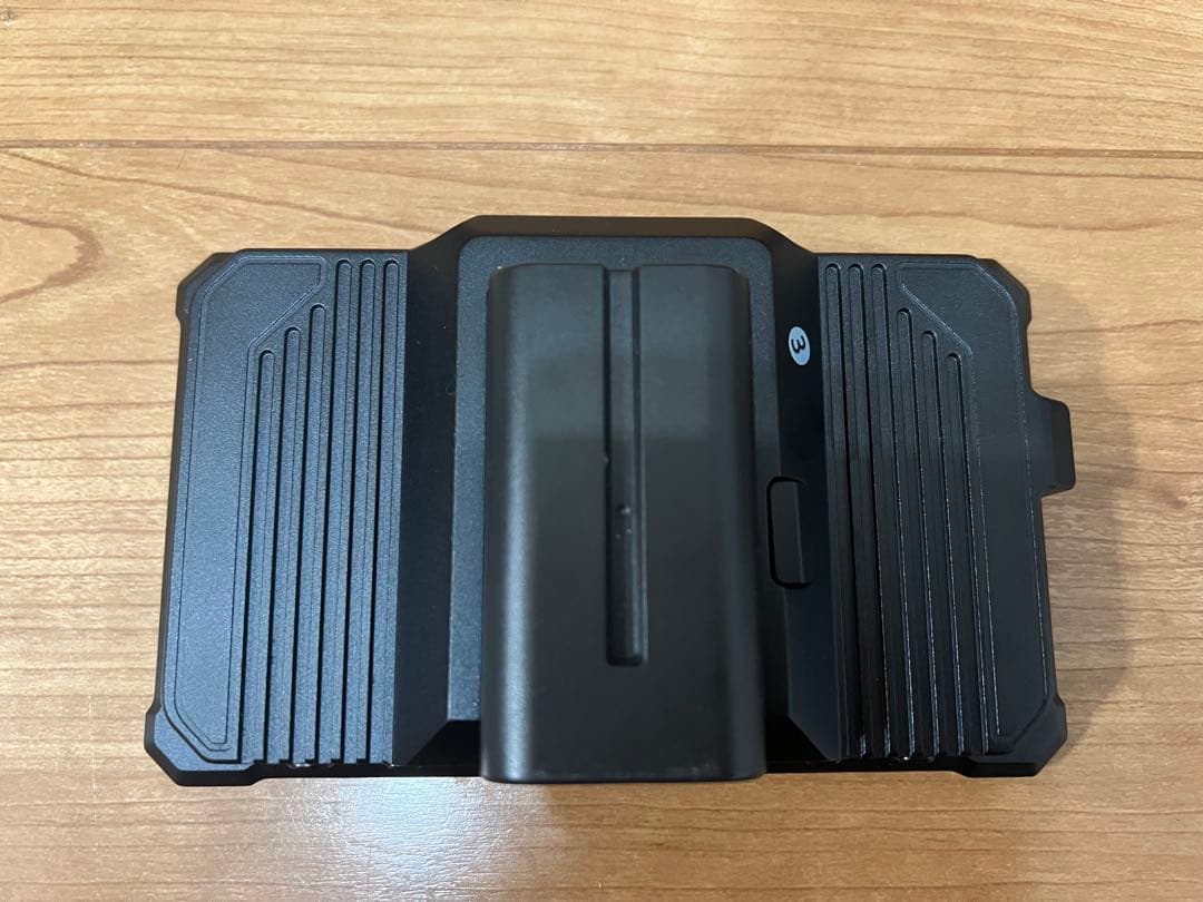 Besview モニター バッテリーマウント付き