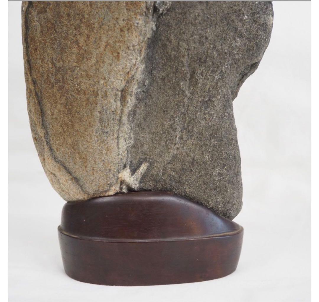 送料無料 水石愛好家蔵品放出 ★大珍品★古梅のある石　天然石・名石　唐木台座