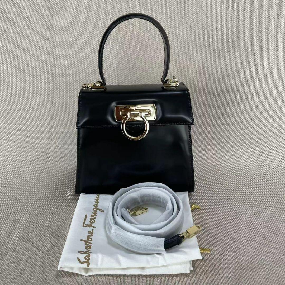 サルヴァトーレフェラガモ ハンドバッグ ガンチーニ レザー 2way