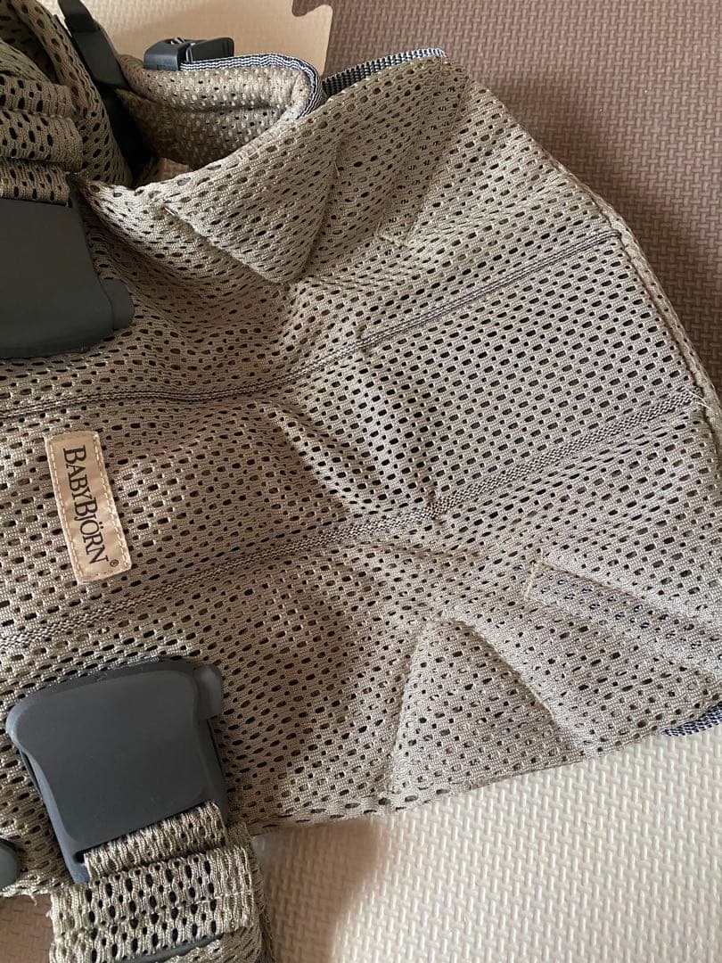 ベビービョルン　onekaiair グレーベージュ