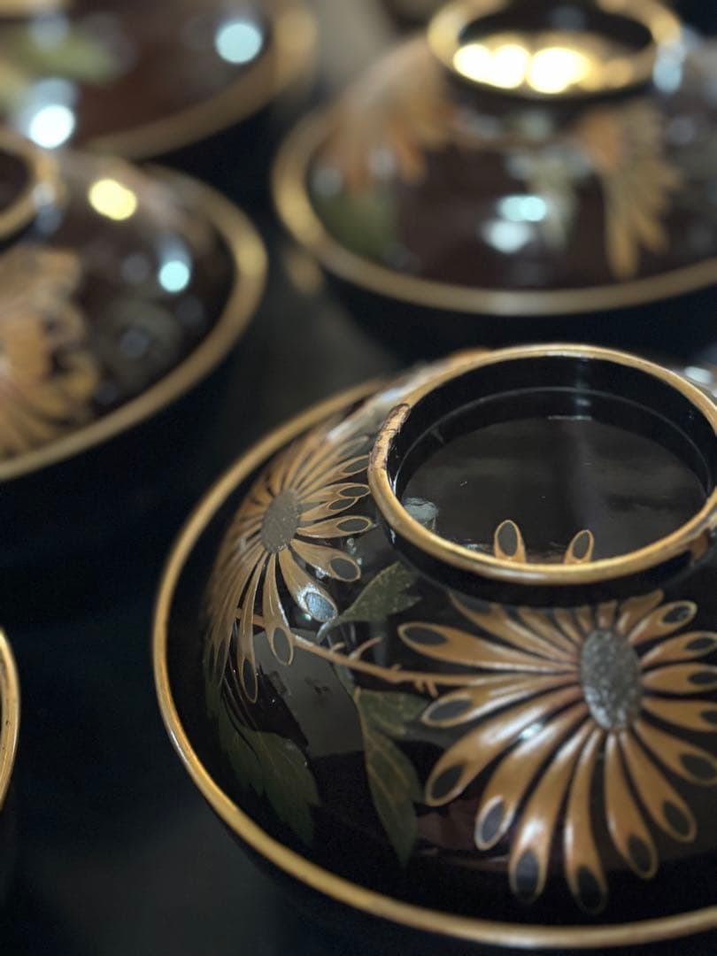 アンティーク品　漆器椀　時代物　 京塗り7客セット 金色の菊花7種類の模様