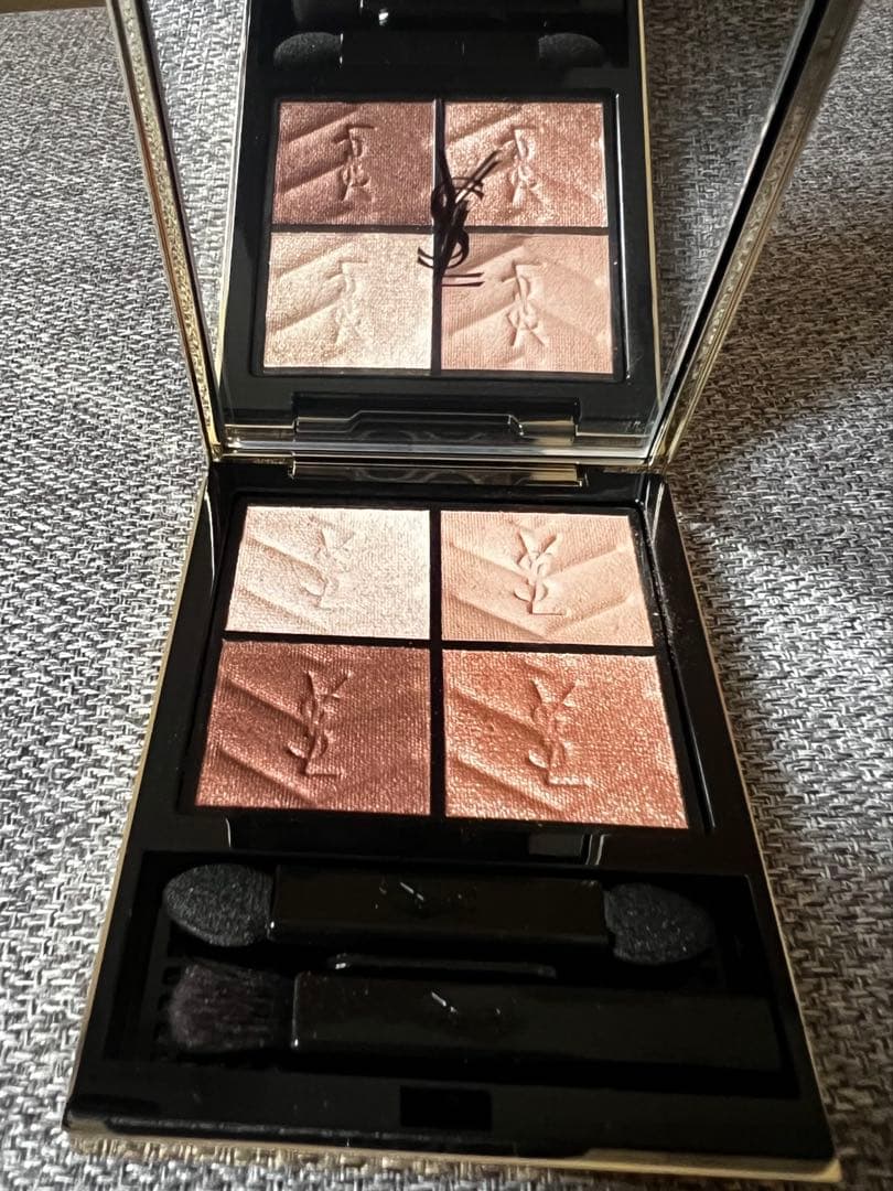 【限定品】イヴサンローラン クチュールミニクラッチ 025 アイシャドウ