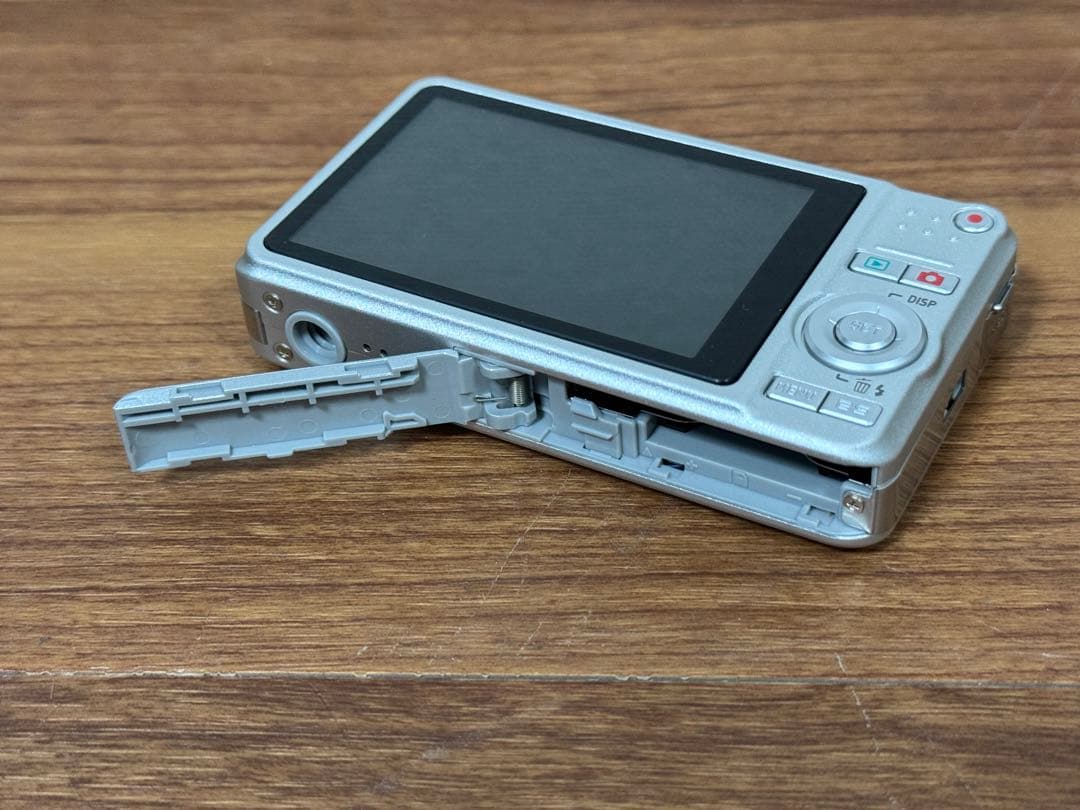 【未使用品】CASIO EXILIM EX-Z80 デジカメ