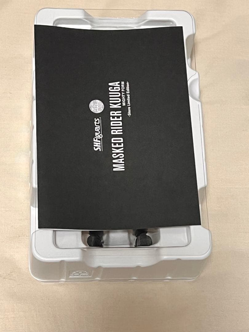 S.H.Figuarts 真骨彫製法 仮面ライダークウガ マイティフォーム