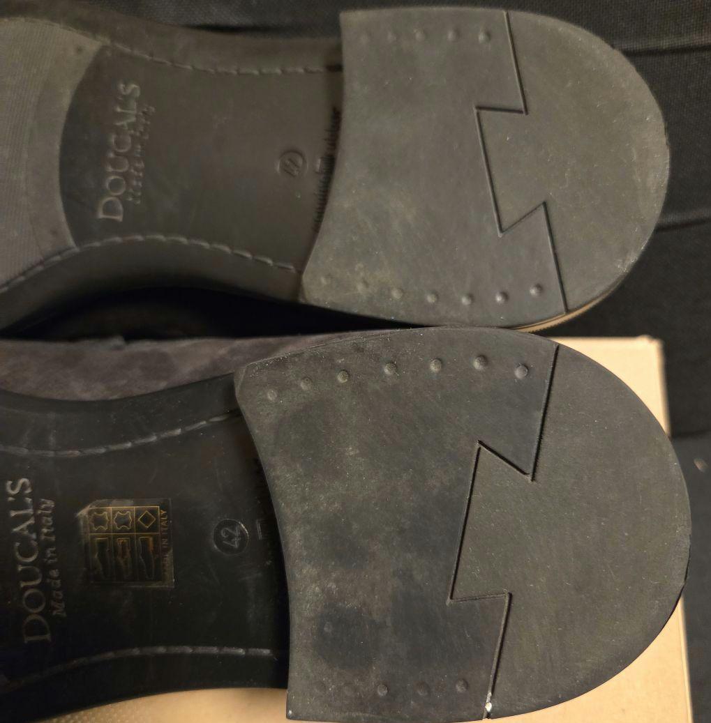 ​【美品】DOUCAL'S デュカルス スエード ローファー 42 黒