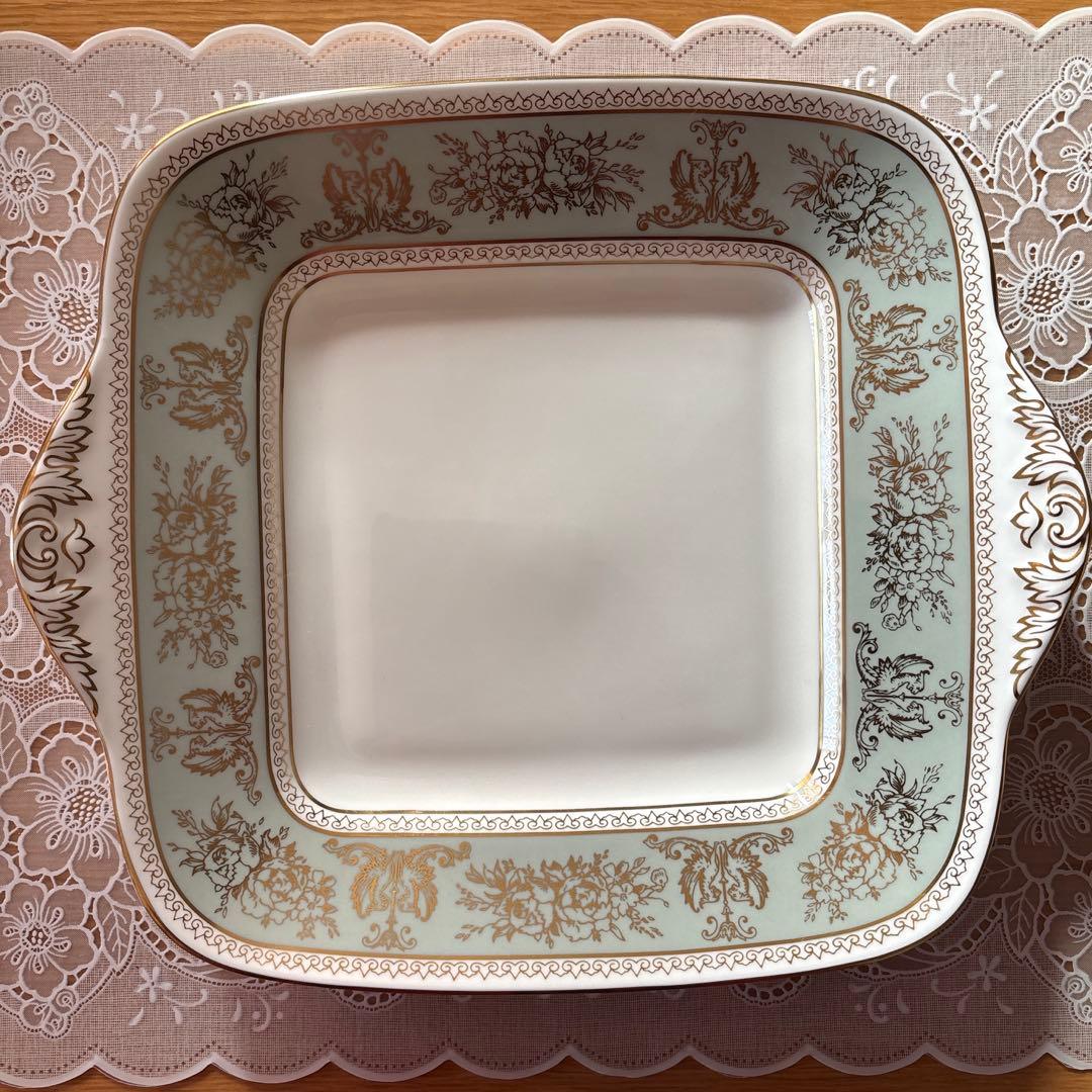 新品未使用Wedge wood コロンビア　セージグリーンプレート大皿　角皿