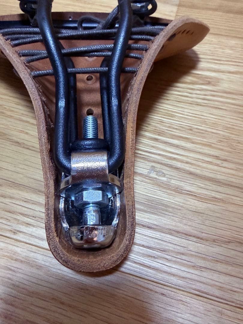 Brooks B67 レザーサドル 革 自転車 シティサイクル 英国製